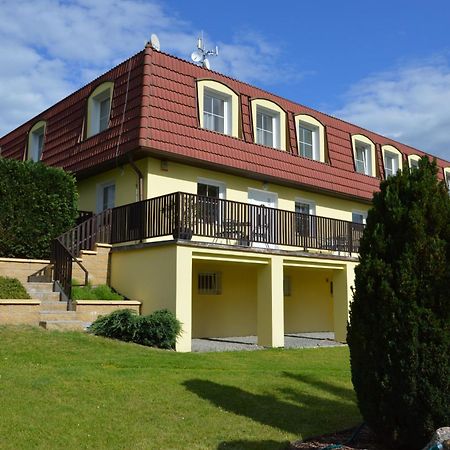 Penzion Kamejk Kamyk nad Vltavou Exteriör bild