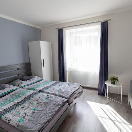 Penzion Kamejk Kamyk nad Vltavou Exteriör bild