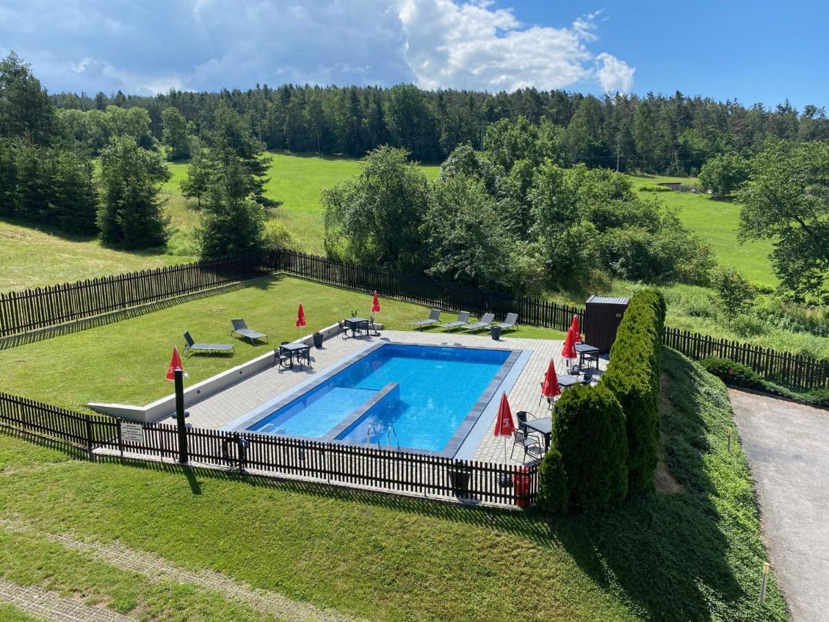 Penzion Kamejk Kamyk nad Vltavou Exteriör bild