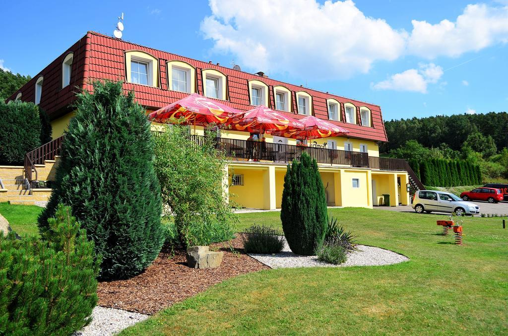 Penzion Kamejk Kamyk nad Vltavou Exteriör bild